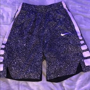 nike basketball shorts.